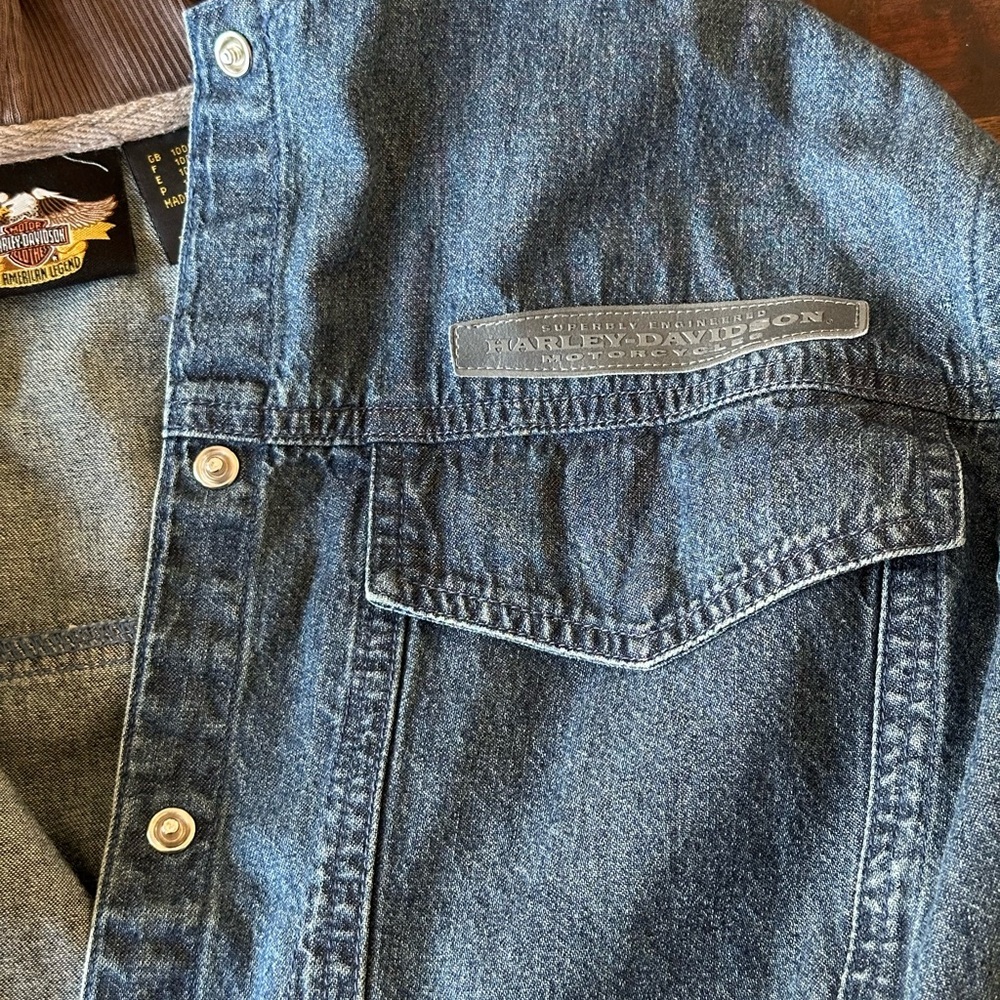 Harley-Davidson Denim Hoodie Shirt Jacket Women’s Large
Early 2000s Y2K - Picture 4 of 8